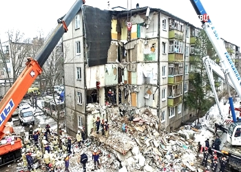 Взрывы многоэтажных жилых домов от «бытового» газа.
